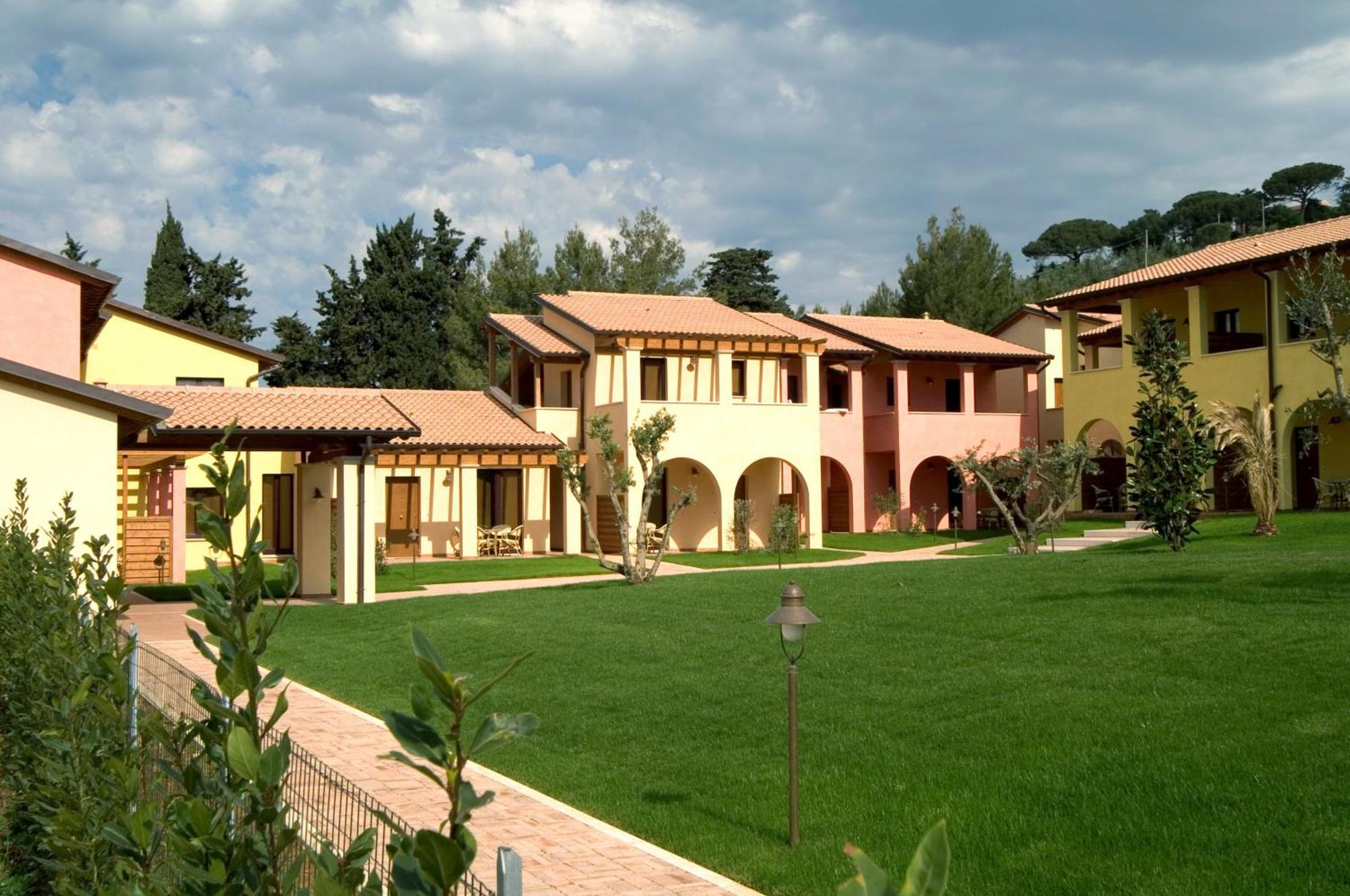 Le Corti Del Sole Residence Venturina Terme Exterior foto