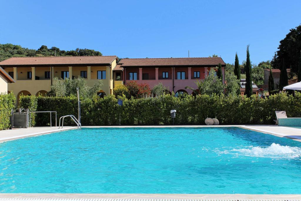 Le Corti Del Sole Residence Venturina Terme Exterior foto